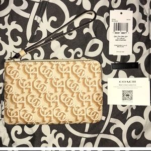 Coach wristlet NWT